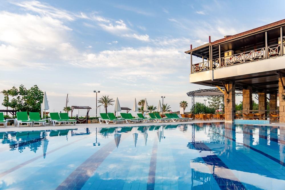 Labada Beach Hotel Çamyuva 外观 照片