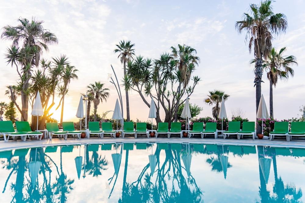Labada Beach Hotel Çamyuva 外观 照片