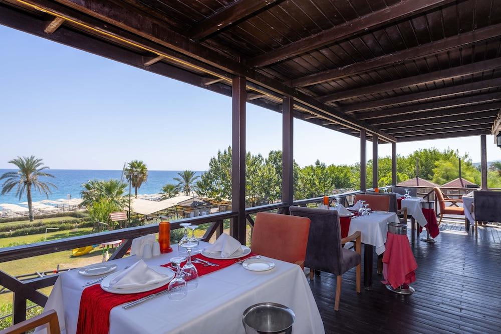 Labada Beach Hotel Çamyuva 外观 照片