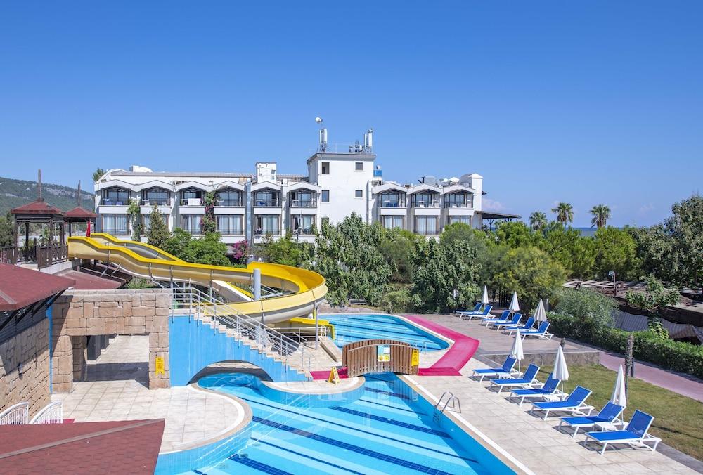 Labada Beach Hotel Çamyuva 外观 照片