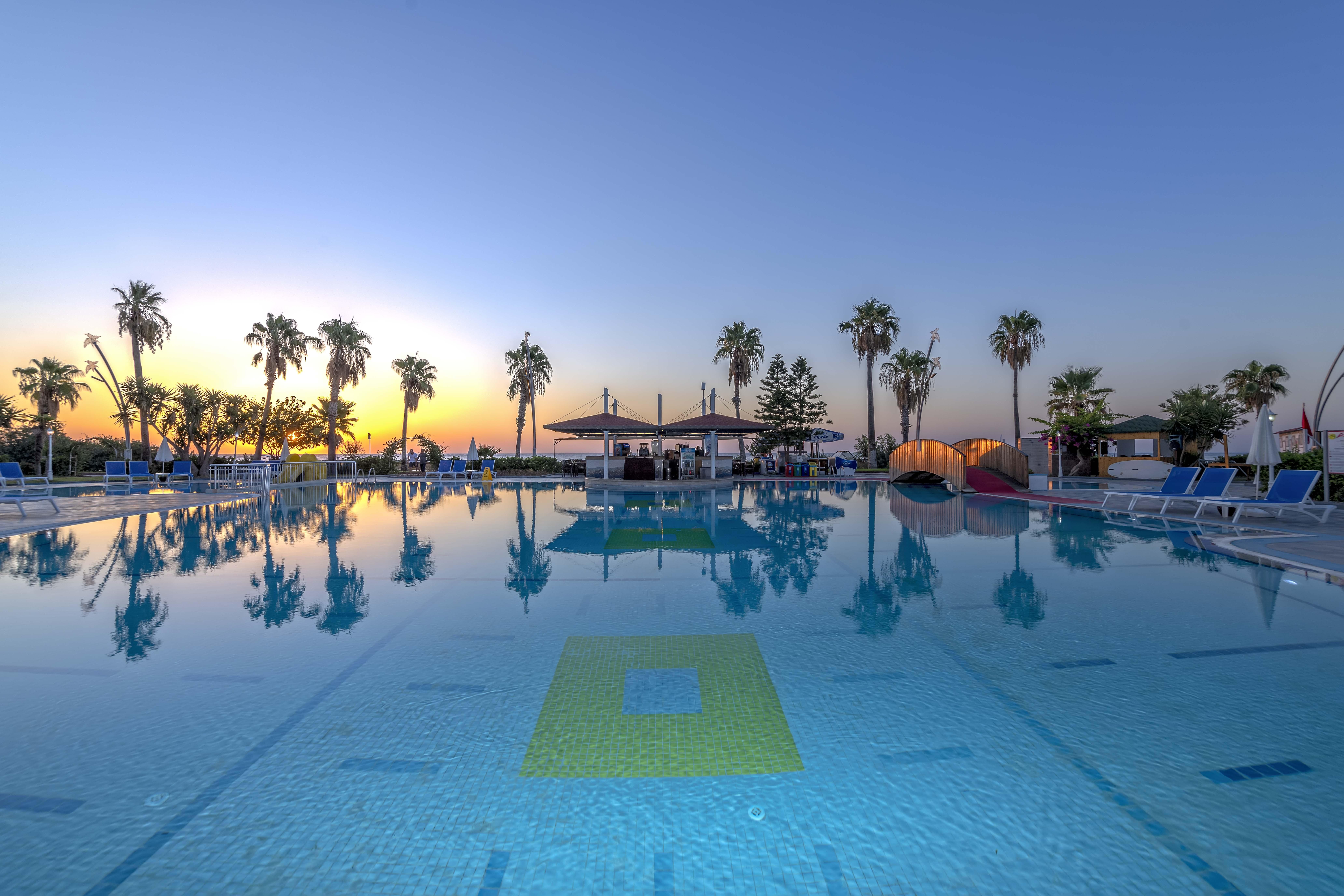 Labada Beach Hotel Çamyuva 外观 照片